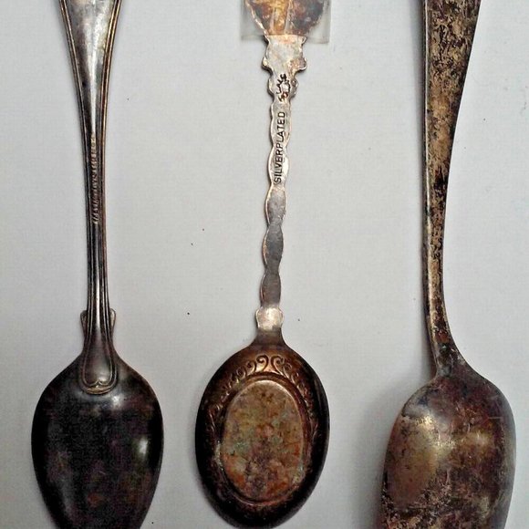 Vintage Lot Of 4 Silver Plated Spoons Need Cleaning 5" to 6" One Is 1847 Rogers - Picture 8 of 10